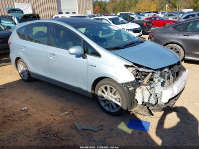 TOYOTA PRIUS V 2013