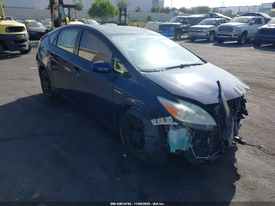 TOYOTA PRIUS 2015