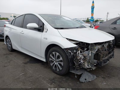 TOYOTA PRIUS PRIME 2021