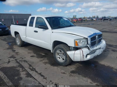 DODGE DAKOTA 2005
