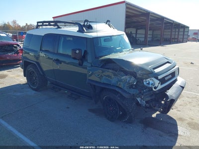 TOYOTA FJ CRUISER 2012