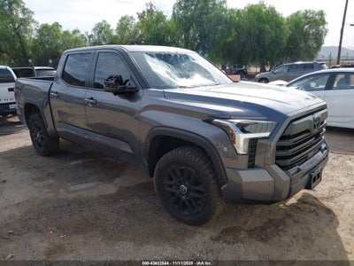 TOYOTA TUNDRA 2024