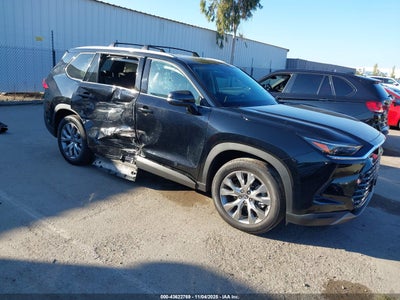 TOYOTA GRAND HIGHLANDER 2024