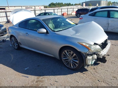 INFINITI G37 2012