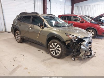 SUBARU OUTBACK 2025