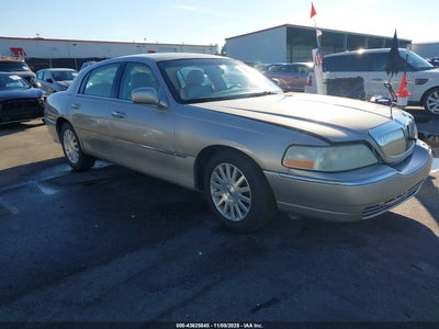 LINCOLN TOWN CAR 2003