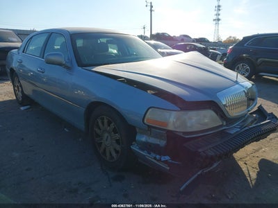 LINCOLN TOWN CAR 2006