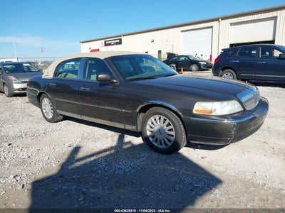 LINCOLN TOWN CAR 2005