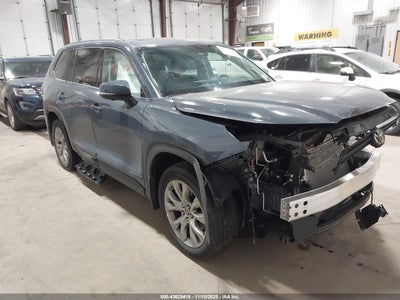 TOYOTA GRAND HIGHLANDER 2025