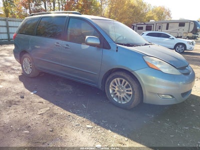 TOYOTA SIENNA 2009