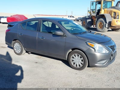 NISSAN VERSA 2017