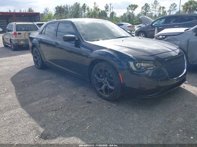 CHRYSLER 300 2023