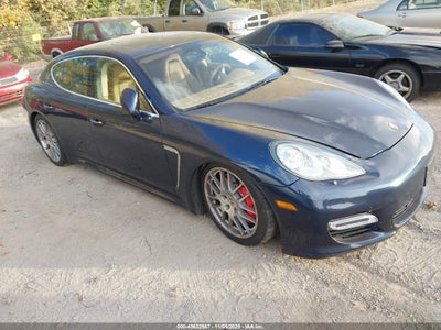 PORSCHE PANAMERA 2012