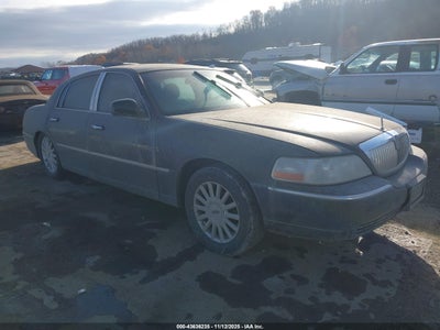 LINCOLN TOWN CAR 2005