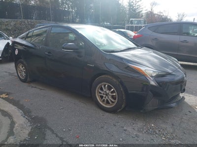TOYOTA PRIUS 2016