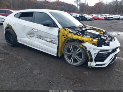 LAMBORGHINI URUS 2019