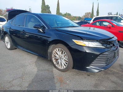 TOYOTA CAMRY 2018