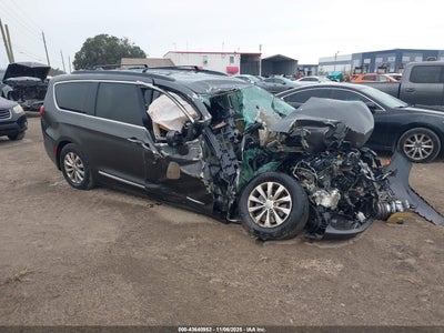 CHRYSLER PACIFICA 2017