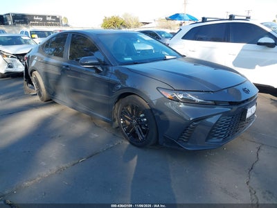 TOYOTA CAMRY 2025