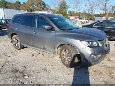 NISSAN PATHFINDER 2017