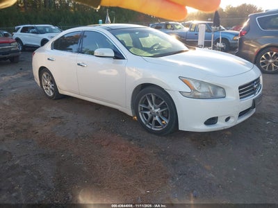 NISSAN MAXIMA 2010