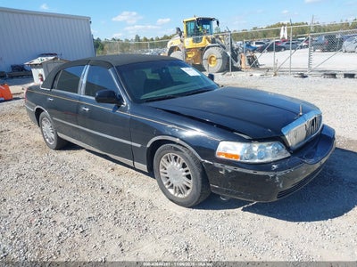 LINCOLN TOWN CAR 2006