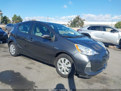 TOYOTA PRIUS C 2013