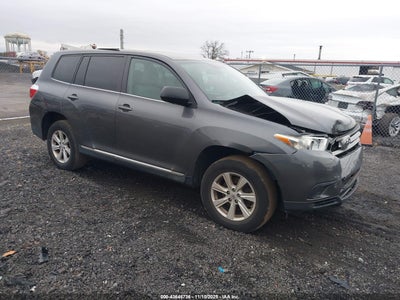 TOYOTA HIGHLANDER 2013