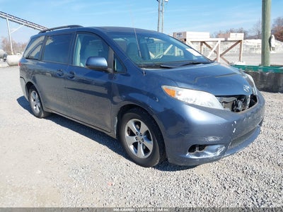 TOYOTA SIENNA 2014