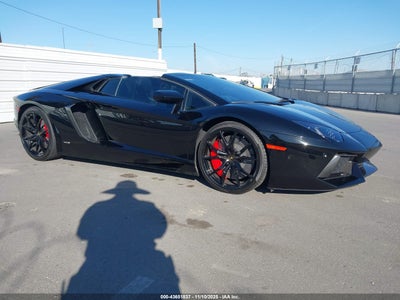 LAMBORGHINI AVENTADOR 2015