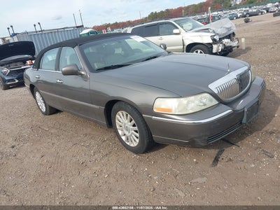 LINCOLN TOWN CAR 2003