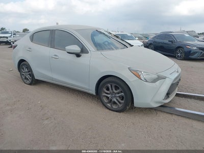 TOYOTA YARIS 2019
