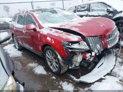 LINCOLN MKT 2010