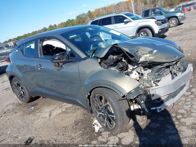 TOYOTA C-HR 2021