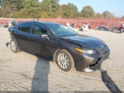 TOYOTA CAMRY 2020