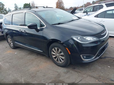 CHRYSLER PACIFICA 2017