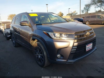 TOYOTA HIGHLANDER 2017