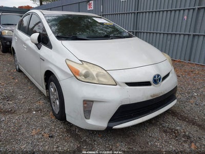 TOYOTA PRIUS 2013