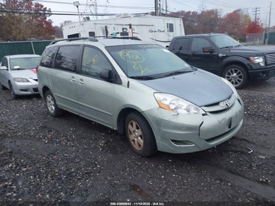 TOYOTA SIENNA 2010