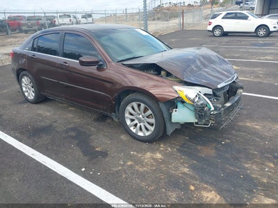 CHRYSLER 200 2013
