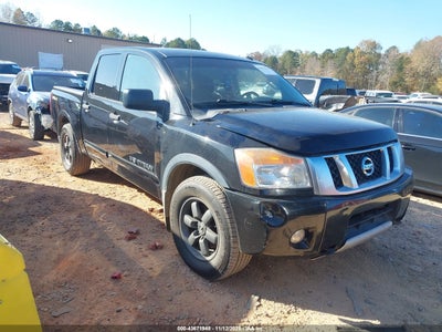 NISSAN TITAN 2014