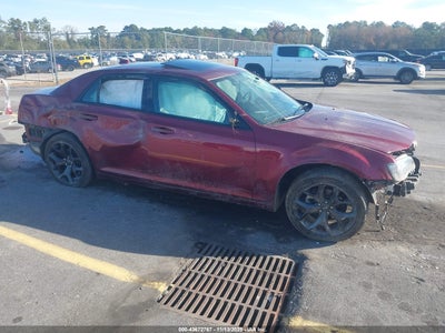 CHRYSLER 300 2022