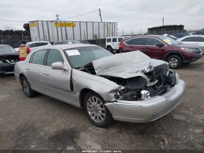 LINCOLN TOWN CAR 2006