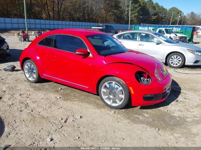 VOLKSWAGEN BEETLE 2012