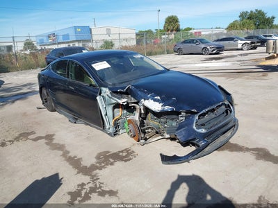 TESLA MODEL S 2014
