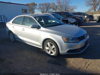 VOLKSWAGEN JETTA 2014
