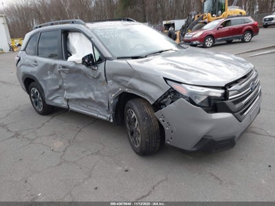 SUBARU FORESTER 2025