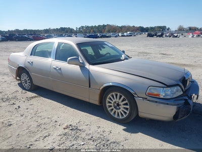 LINCOLN TOWN CAR 2003