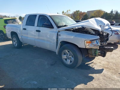 RAM DAKOTA 2011