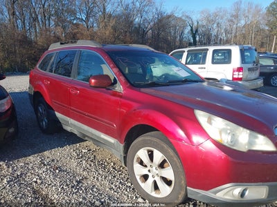 SUBARU OUTBACK 2011
